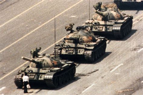 天安門|Tiananmen Square Protests: 1989, Massacre & Tank。